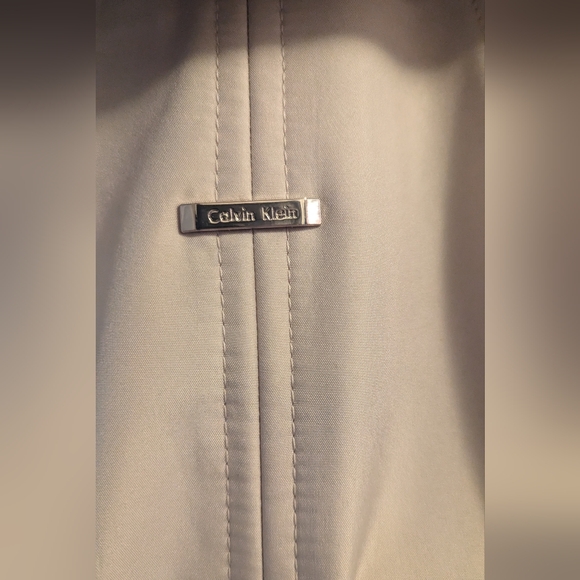 Calvin Klein trench coat - Picture 2 of 11